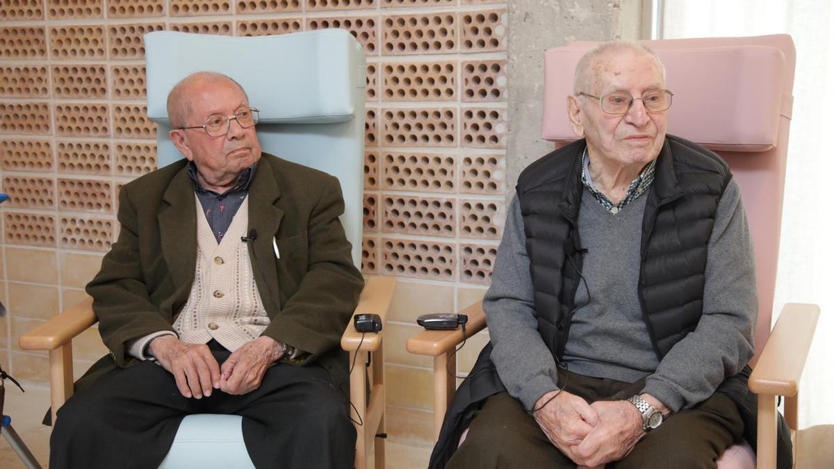 VIDEO: Dos amigos de Sevilla se reencuentran en una residencia de mayores de Palma 75 años después