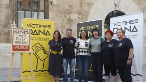 Víctimas de la dana, frente al Palau: Mientras hago la declaración de mi marido y mi hija muertos, Mazón sigue de presidente