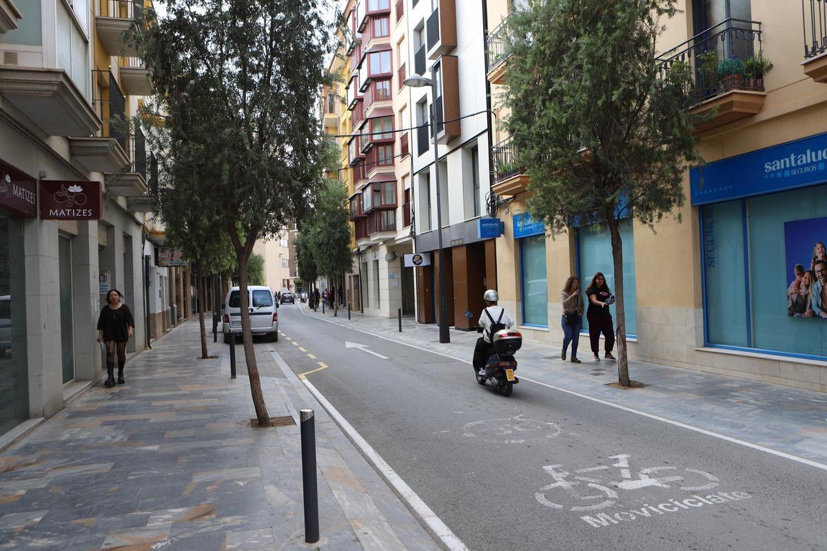 Vista de la calle Lope Gisbert en dirección a San Mateo.