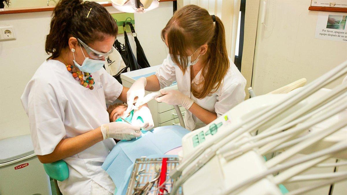Los profesionales recuerdan que la Odontología es una profesión sanitaria regulada.