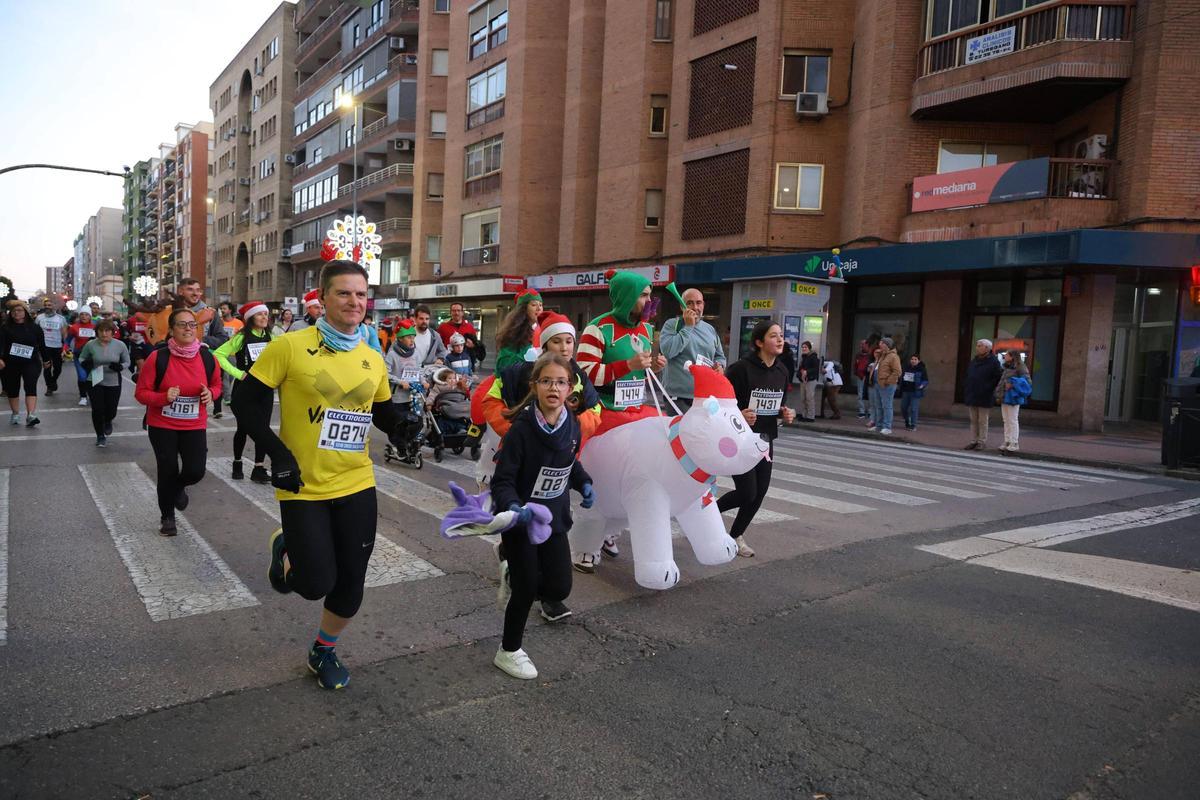 ¡Búscate en las imágenes de la San Silvestre de Cáceres!