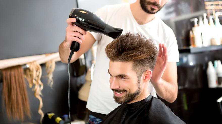 Los cortes de pelo de hombres ideales para empezar el 2024 con estilo y elegancia