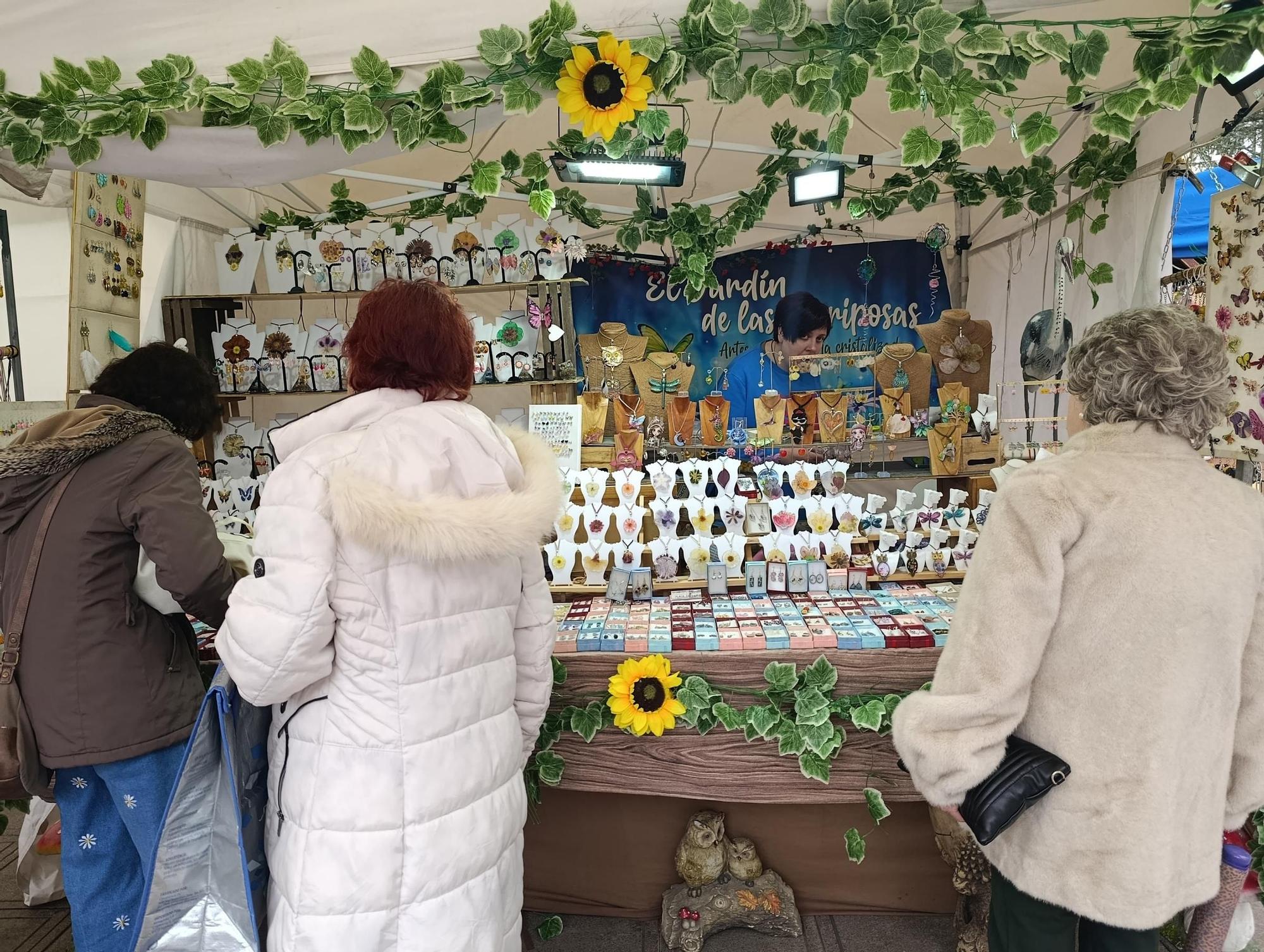 La Pola se llena de Güevos Pintos