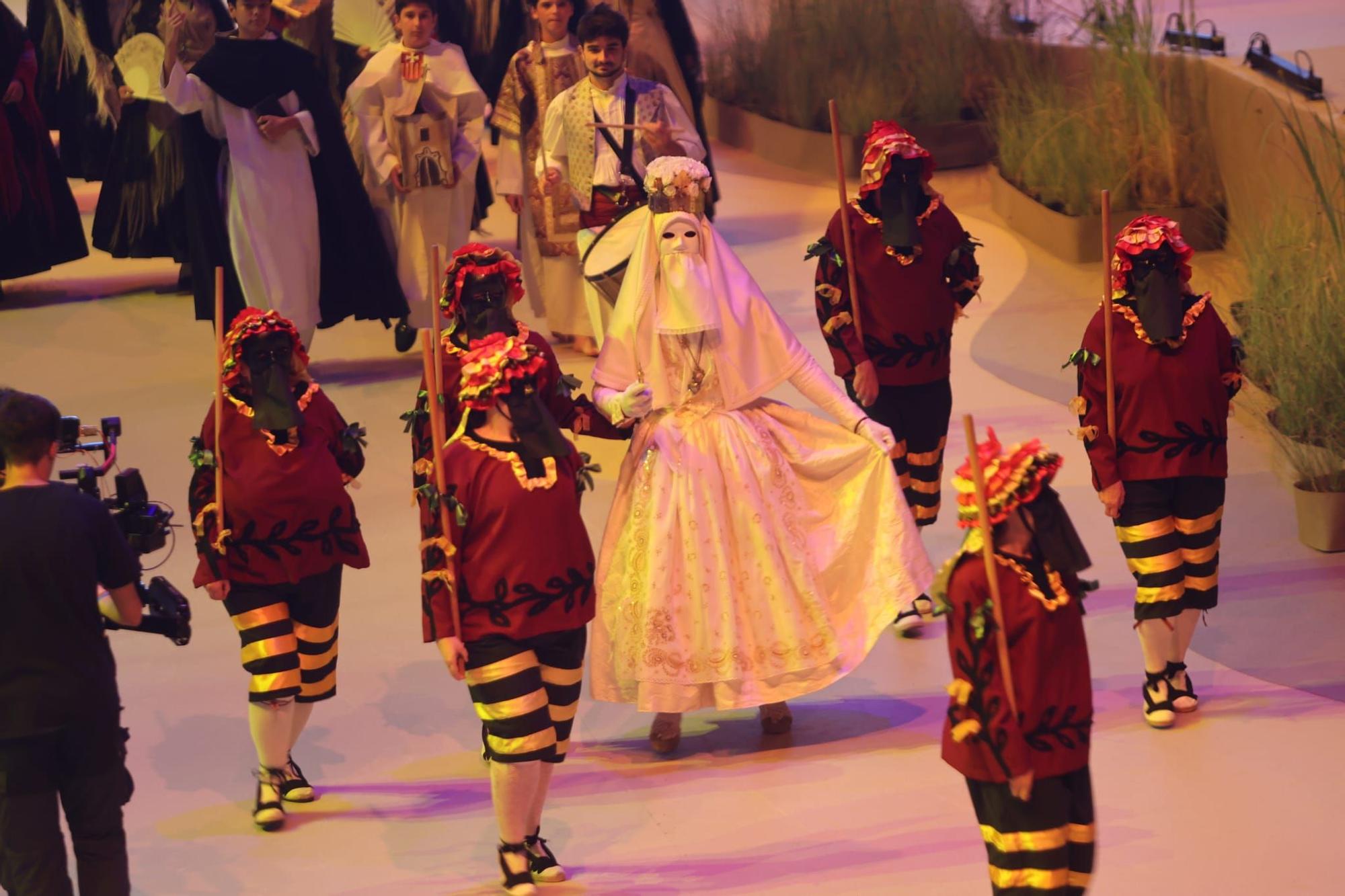 Todas las fotos de la gala de elección de candidatas a fallera mayor de València 2026