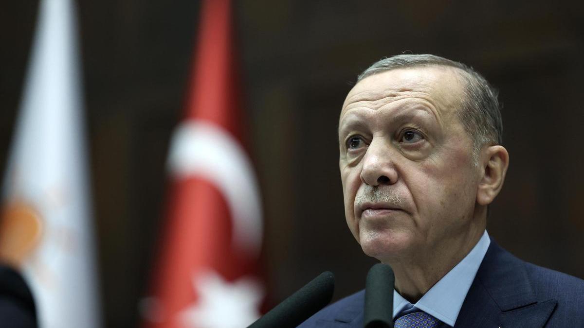 El presidente de Turquía, Recep Tayyip Erdogan, se dirige a los parlamentarios de su partido, este miércoles.