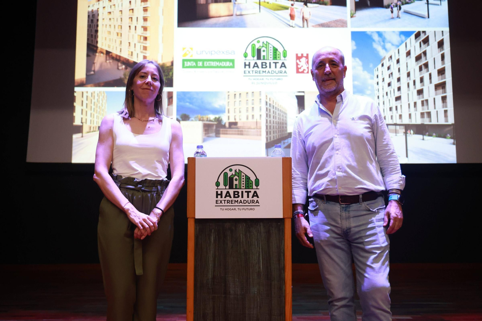 Fotogalería | Sorteo cien viviendas protegidas en el barrio cacereño de El Junquillo