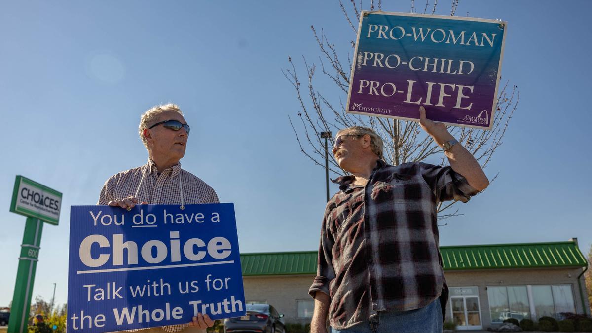 Protesta ante un centro que practica abortos en EEUU