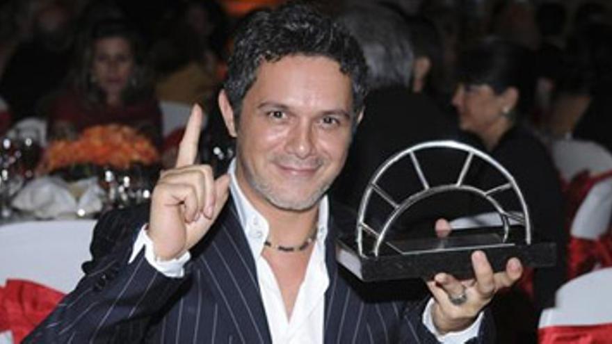 Alejandro Sanz, elegido &quot;Español universal de las artes 2008&quot;