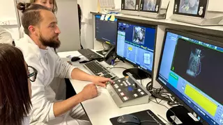 Una nueva técnica afina la terapia del cáncer de mama para evitar que la radiación afecte al corazón