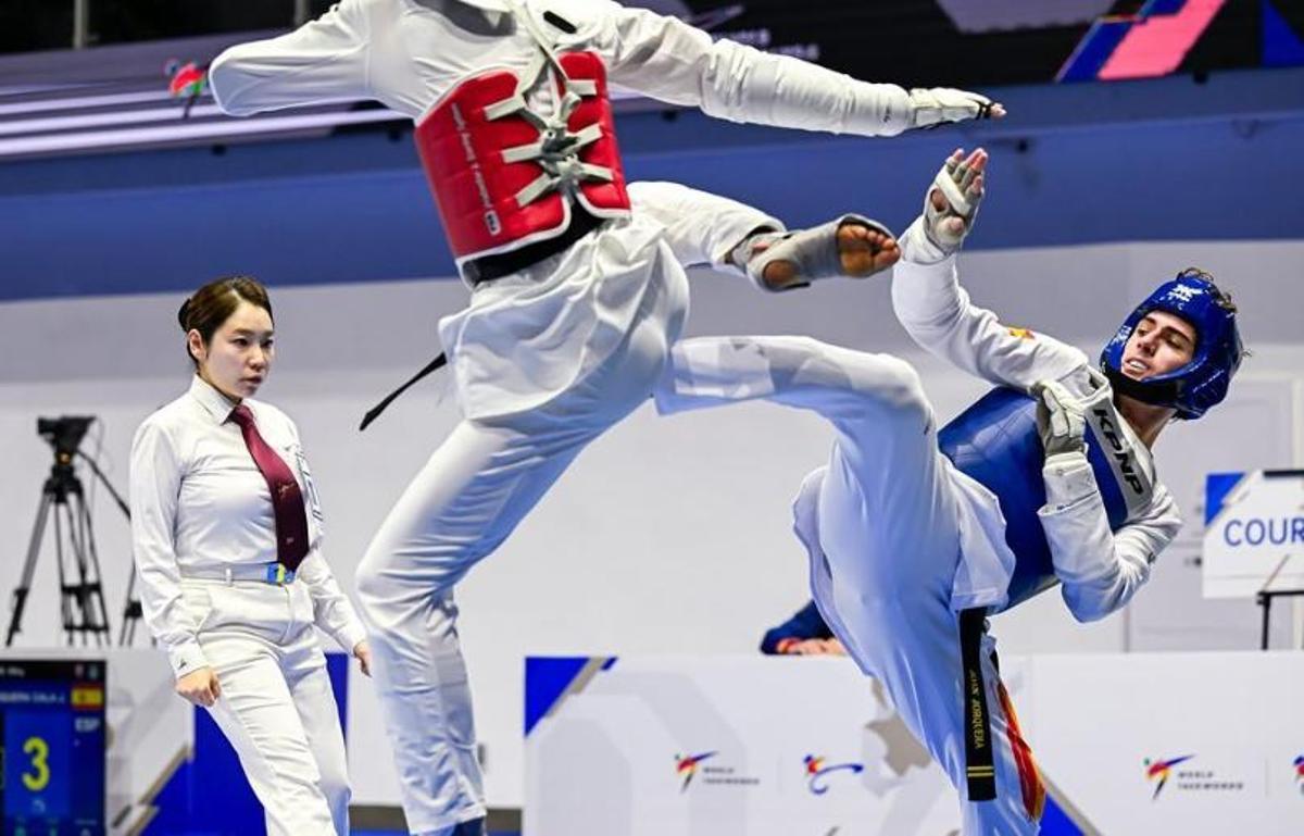 Jorquera, de blau, durant el Mundial de 2024.