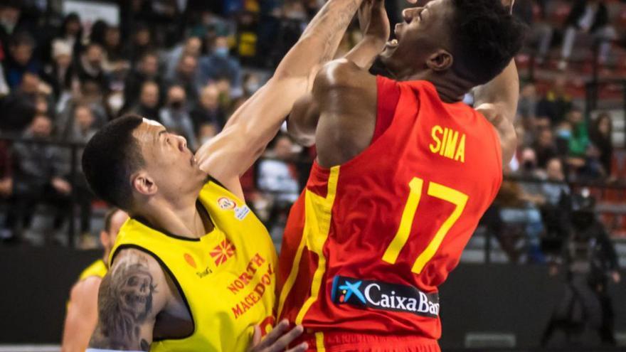 Sima lidera el triunfo ante Macedonia