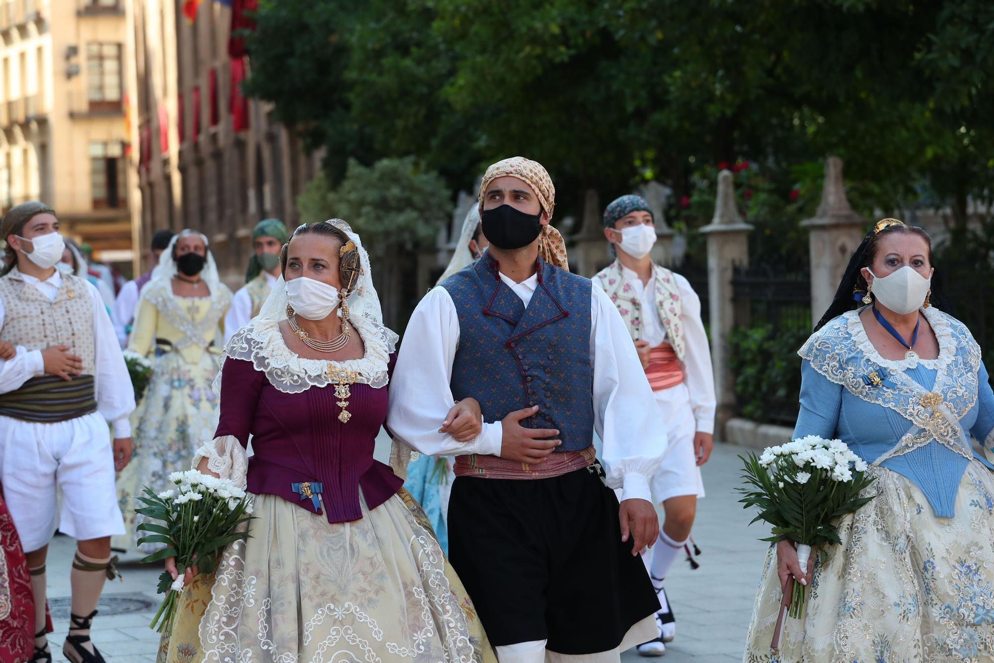 Búscate en la ofrenda por la calle caballeros de las 17:00 a las 18:00