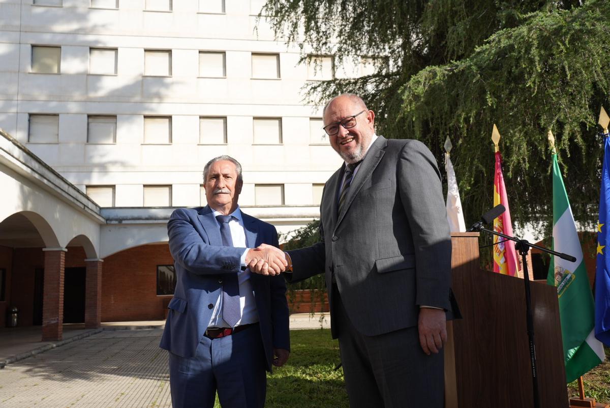 La Universidad de Córdoba entrega el edificio Séneca para su uso como centro de formación y residencia.