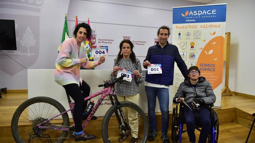 Día de la bicicleta en Plasencia, deporte y solidaridad por Aspace
