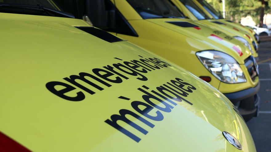 Un ferit en un accident d&#039;un cotxe contra la mitjana a Palafrugell