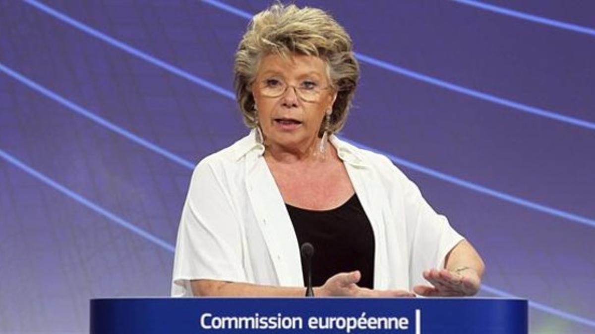 La vicepresidenta de la Comisión Europea, Viviane Reding, el pasado 25 de julio, en Bruselas. EFE / JULIEN WARNAND