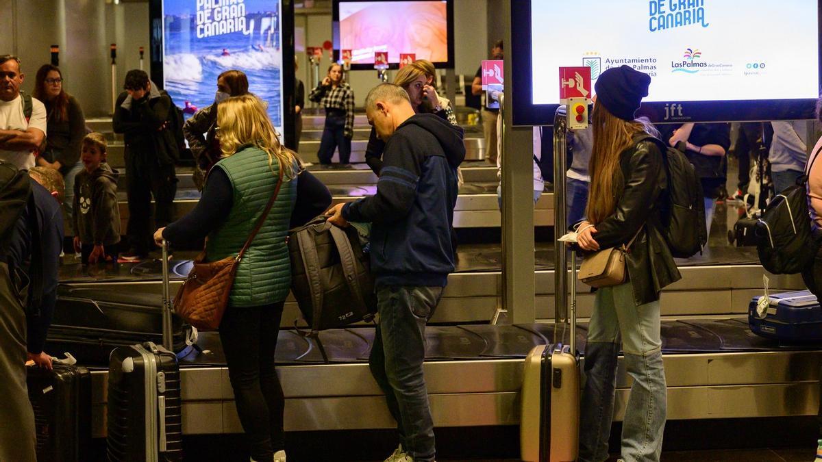 Imagen de la campaña turística promocional de Las Palmas de Gran Canaria en el Aeropuerto de Gran Canaria.