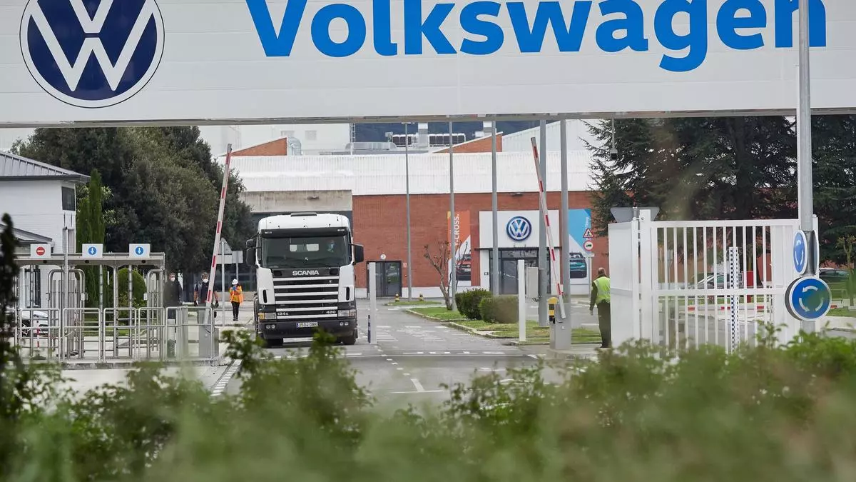 Volkswagen sufre una caída del 41% en beneficios pese al repunte de ingresos y ventas