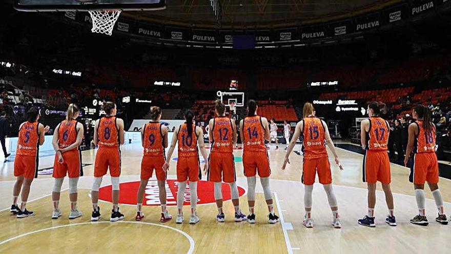 Las jugadoras del Valencia Basket, en un partido en La Fonteta