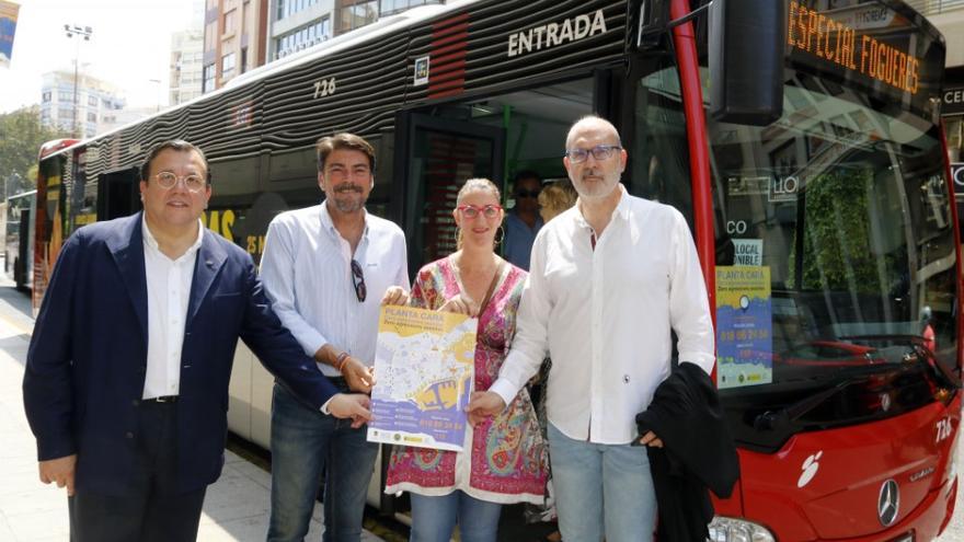 Presentación del autobús Especial Fogueres que fletan el Ayuntamiento y Vectalia