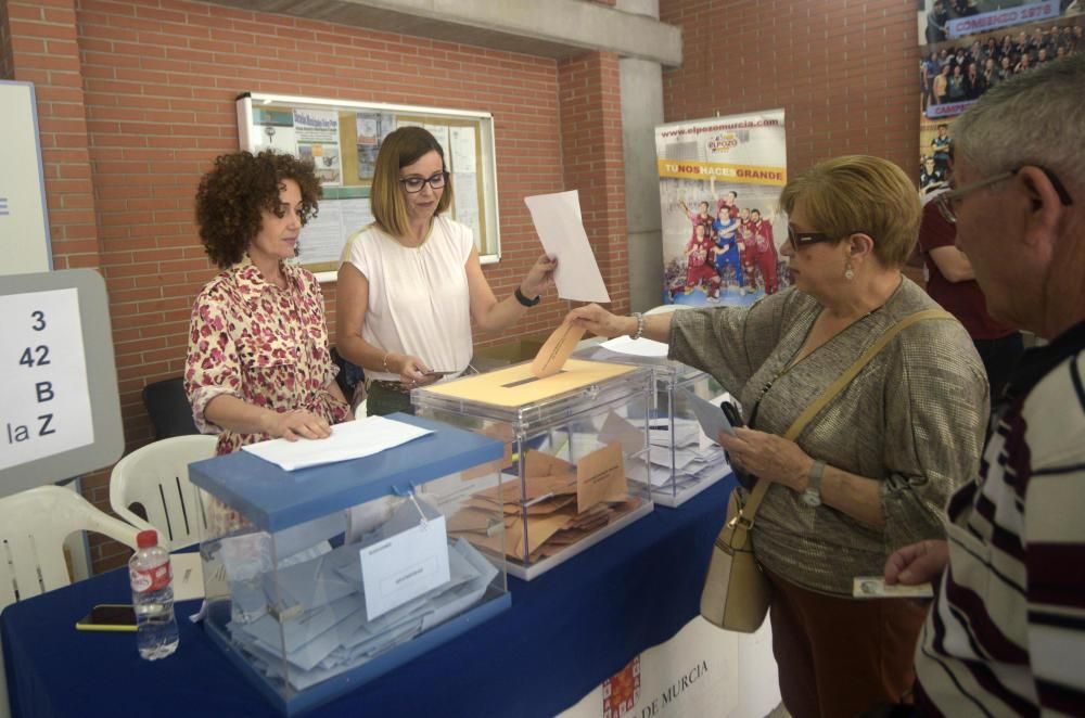Las imágenes que nos dejan las elecciones autonómicas, europeas y municipales en la Región de Murcia