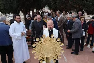 Visita de la Virgen de Lledó al cementerio de Castelló