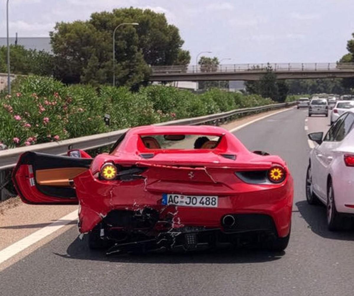 Imagen de archivo de un modelo Ferrari en Mallorca. |