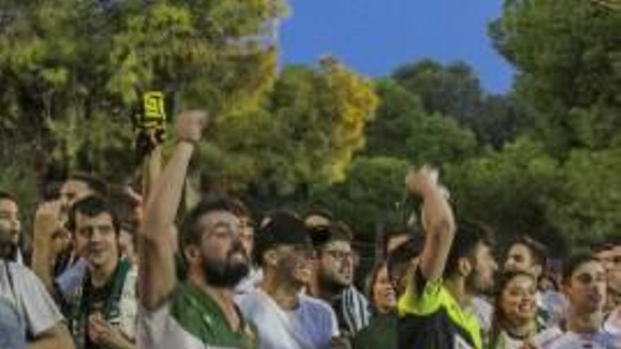 Aficionados, en el último derbi.