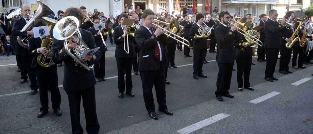 Banda de Buñuel, durante su participación el pasado año en el concurso de bandas organizado en Meaño. // Noé Parga