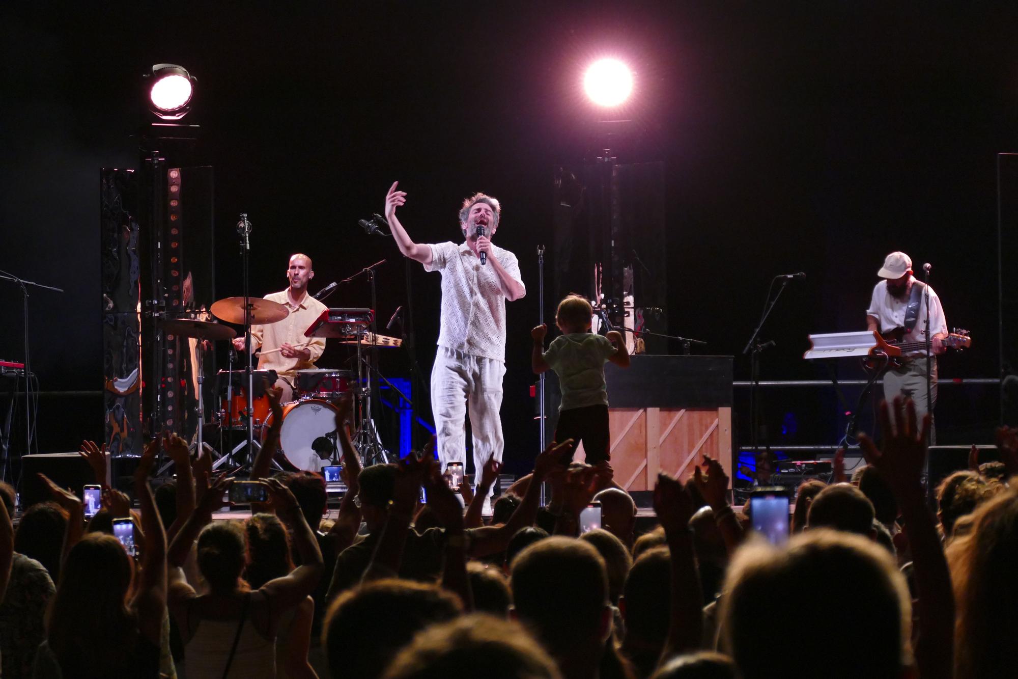 Concert de Joan Dausà al Festival Portalblau de l'Escala