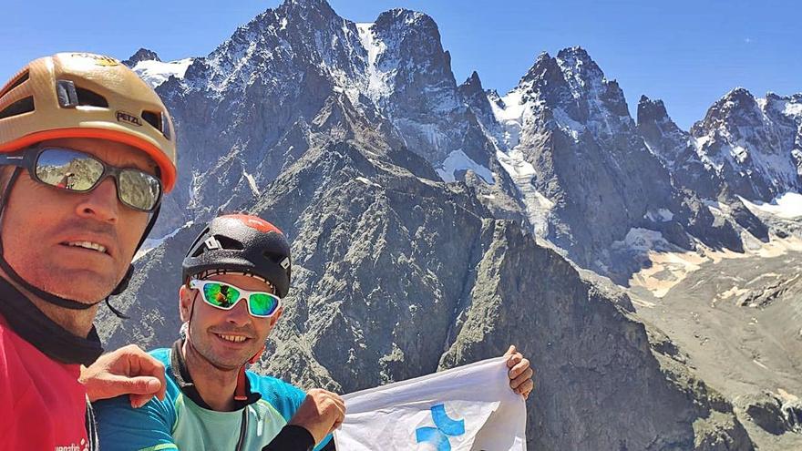 Proyección de una escalada en Los Alpes por Félix Ramos y Jorge Manrique, en Benavente