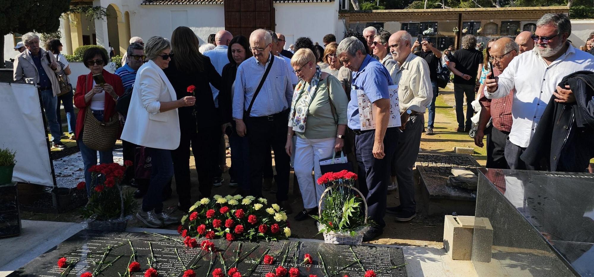 Homenaje de Tavernes de la Valldigna a los fusilados en Paterna