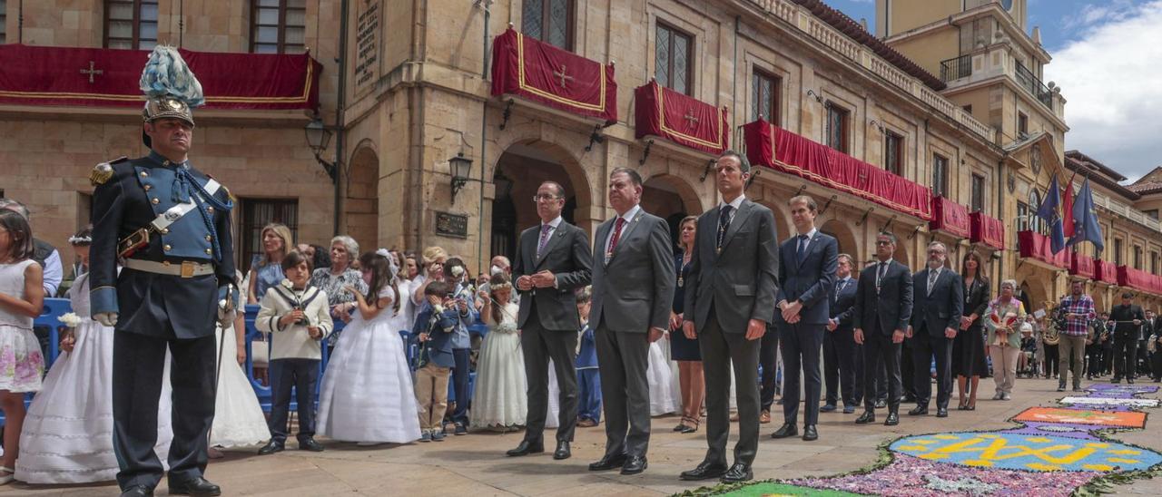 Las autoridades municipales, en la celebración del Corpus.