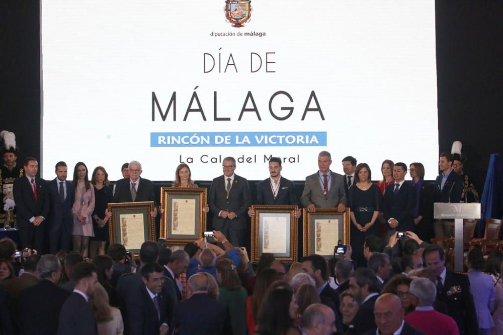 La Diputación ha entregado este viernes las Medallas de Oro del Día de Málaga en la iglesia Nuestra Señora del Rosario de La Cala del Moral