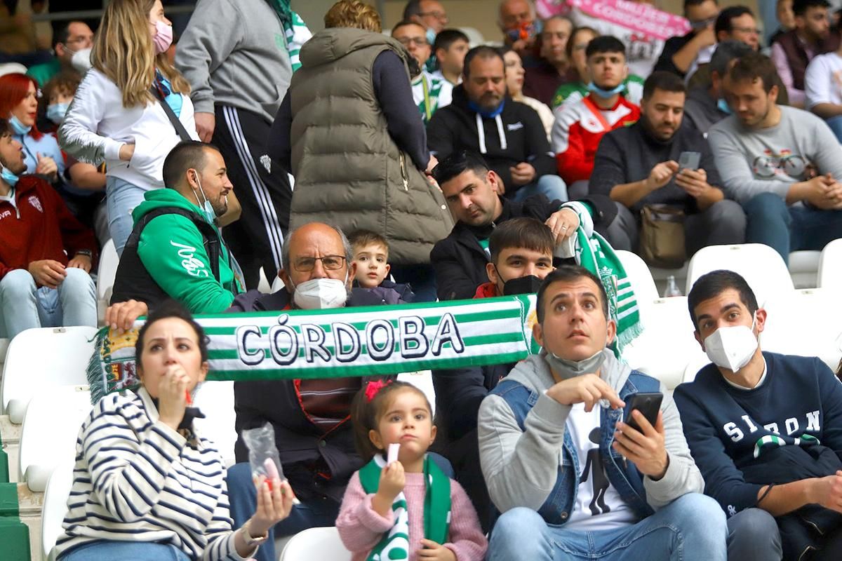Las imágenes del Córdoba CF - San Roque