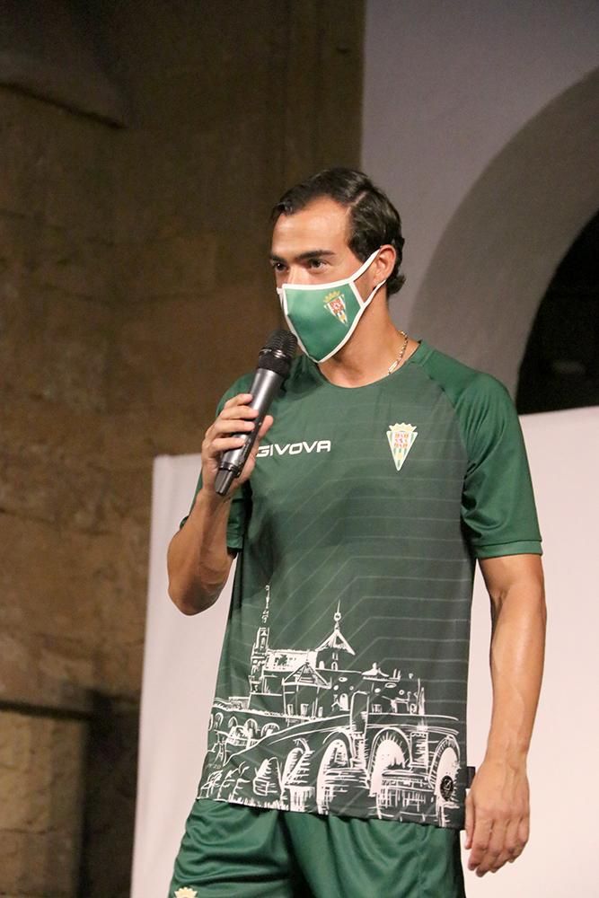 Presentación de las equipaciones del Córdoba CF de la temporada 20-21