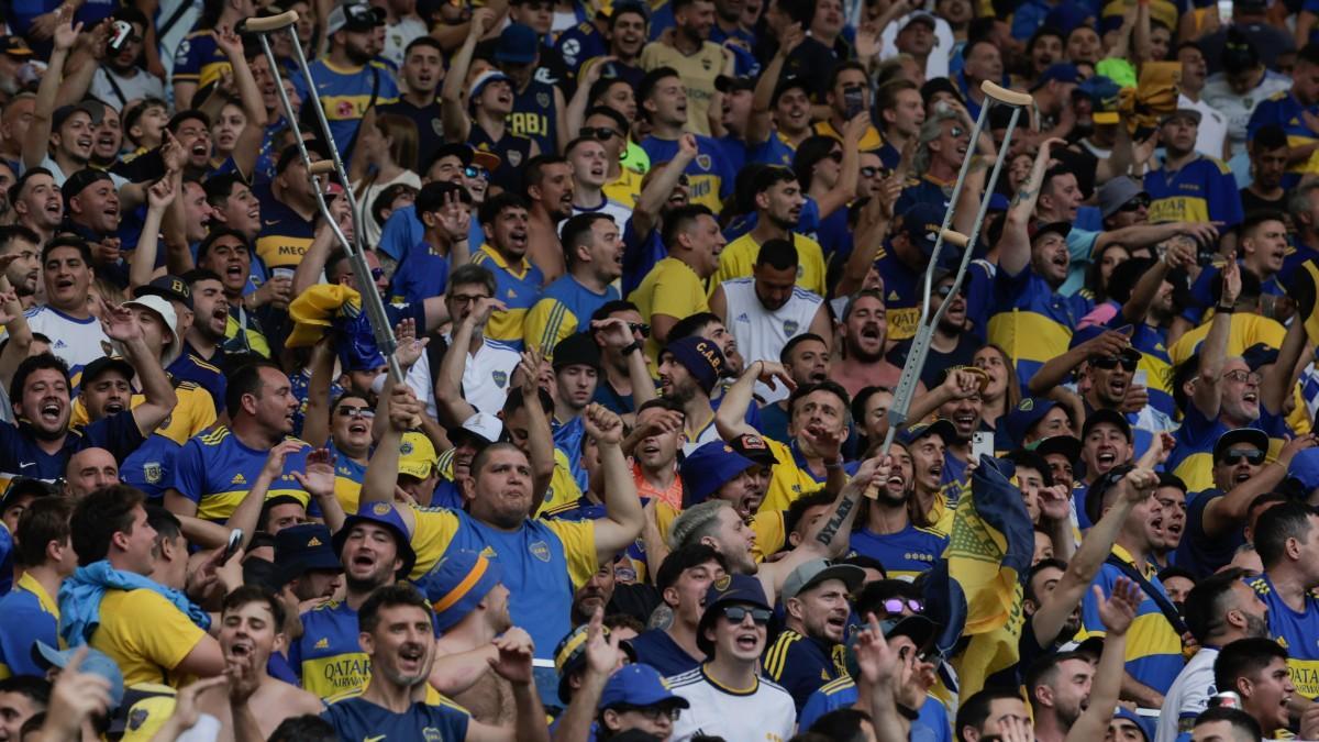 Aficionados de Boca Juniors, durante la final de la Copa Libertadores