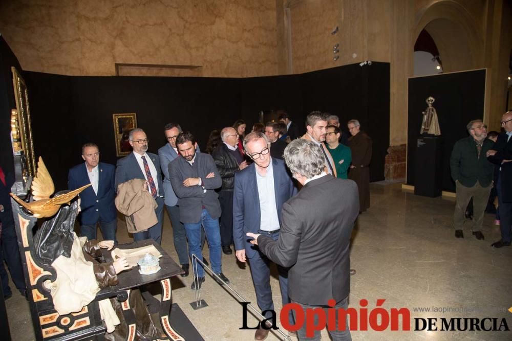 El Ministro de Cultura visita la exposición 'Místi