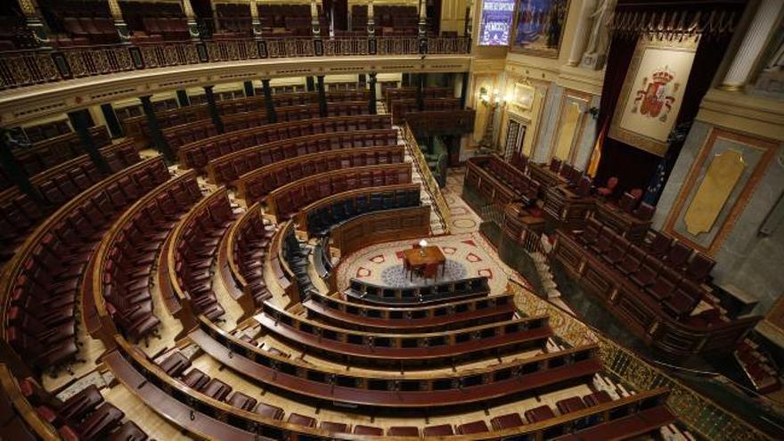 Minuto de silencio en el Congreso por los fallecidos por el coronavirus