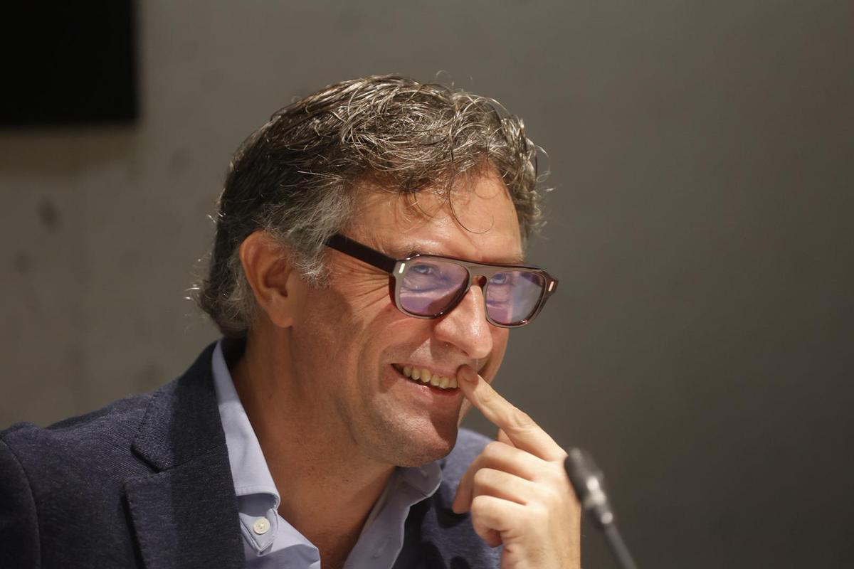 Vicente Rioja presenta la guía definitiva de la paella en El Corte Inglés