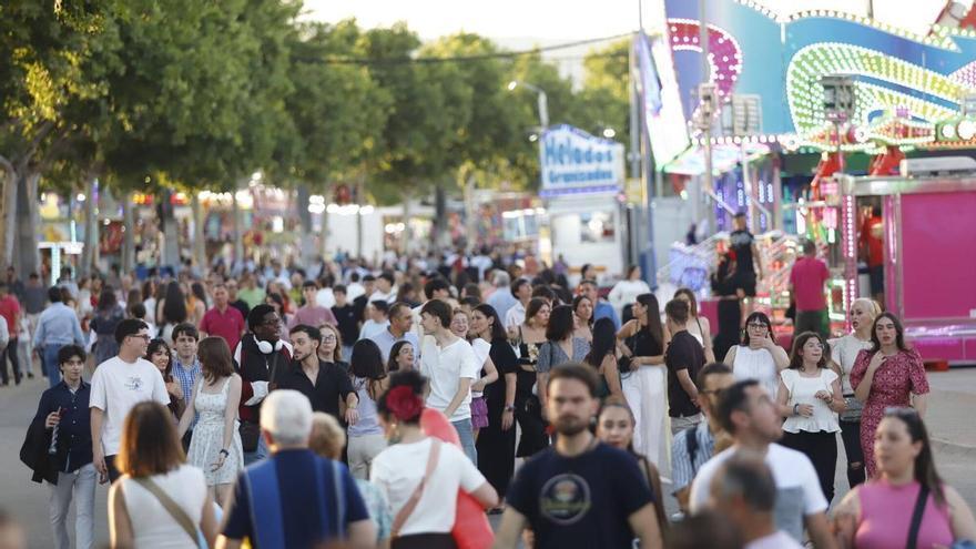 La primera noche de Feria toma El Arenal