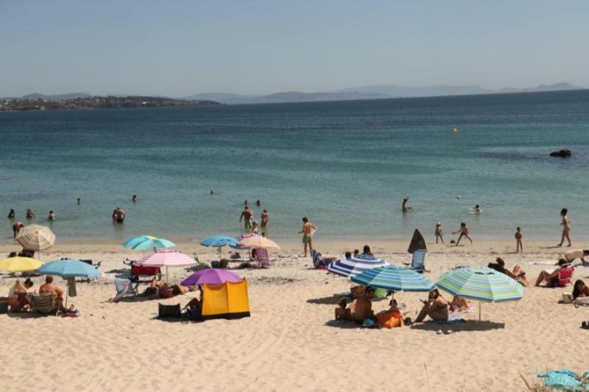 Las comarcas de O Salnés y Pontevedra están a rebosar, y sus playas son una de las razones.