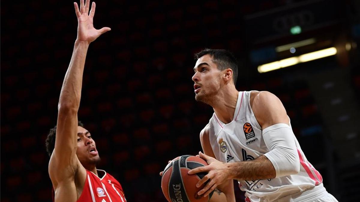 Abalde, en un partido de Euroliga con el Madrid