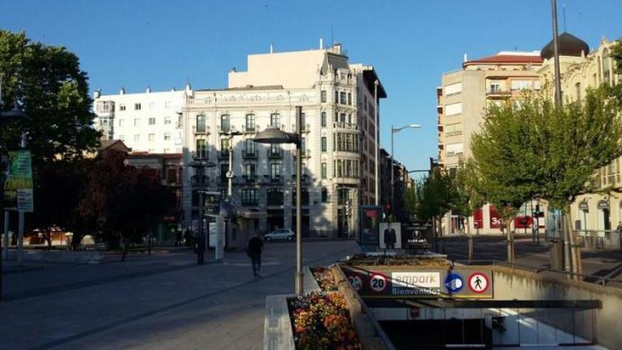 El parque de La Marina a primera hora de la mañana.