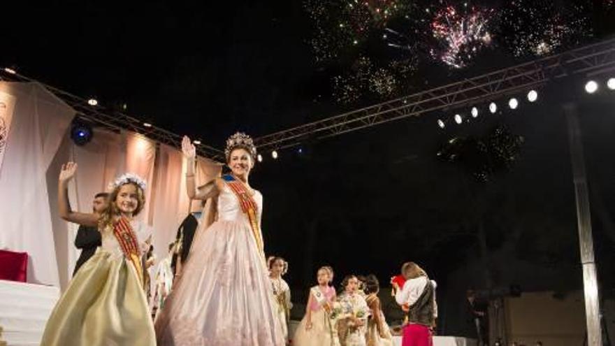 Diversos momentos de la exaltación de las Reinas y las Damas de Honor de Monóvar.