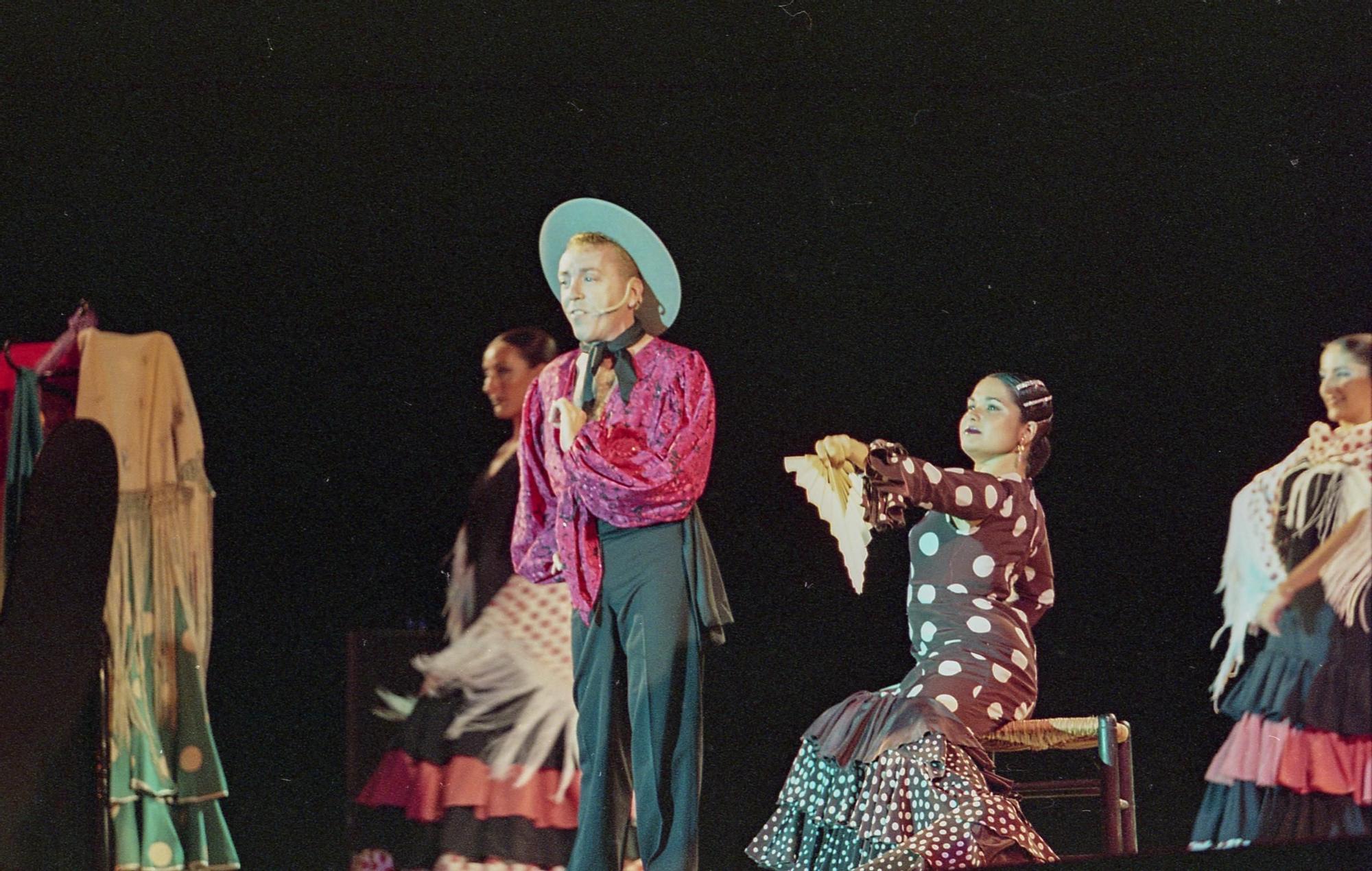 Así fue el homenaje a Miguel de Molina escenificado en la Fira de Xàtiva de 2022