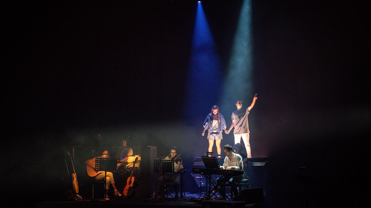 Estreno de una versión concierto-semiescenificada del musical Tots els nens creixen