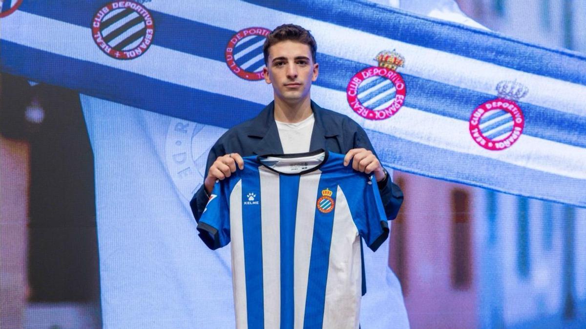 Álex Calatrava, futbolista del RCD Espanyol.