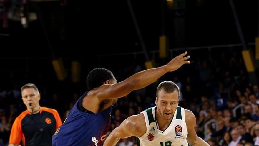 El Barcelona se da un festín en el debut ante Panathinaikos