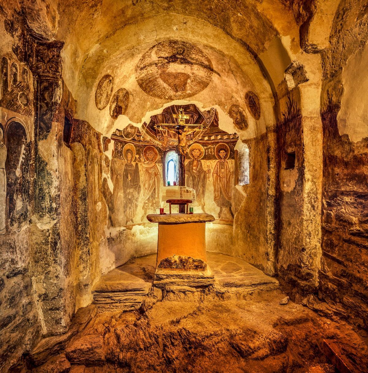 Altar de la iglesia Sant Romà de les Bons en Encamp.